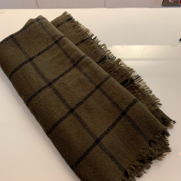 H&M PLAID SCARF - Picture 2 of 2